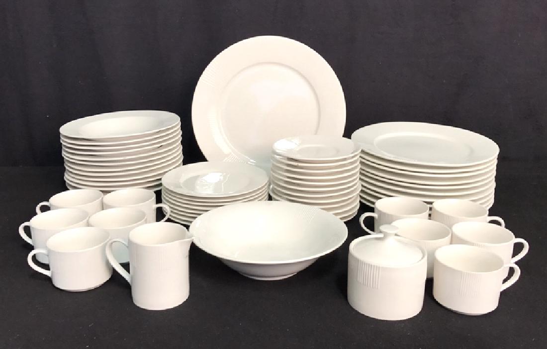 56 Piece MAJESTICWARE BY ONEIDA Set (1 of 10)
