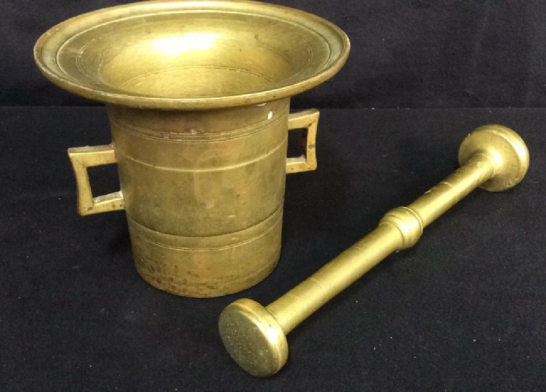 Antique Oversized Brass Mortar And Pestle Brass mortar (1 of 9)