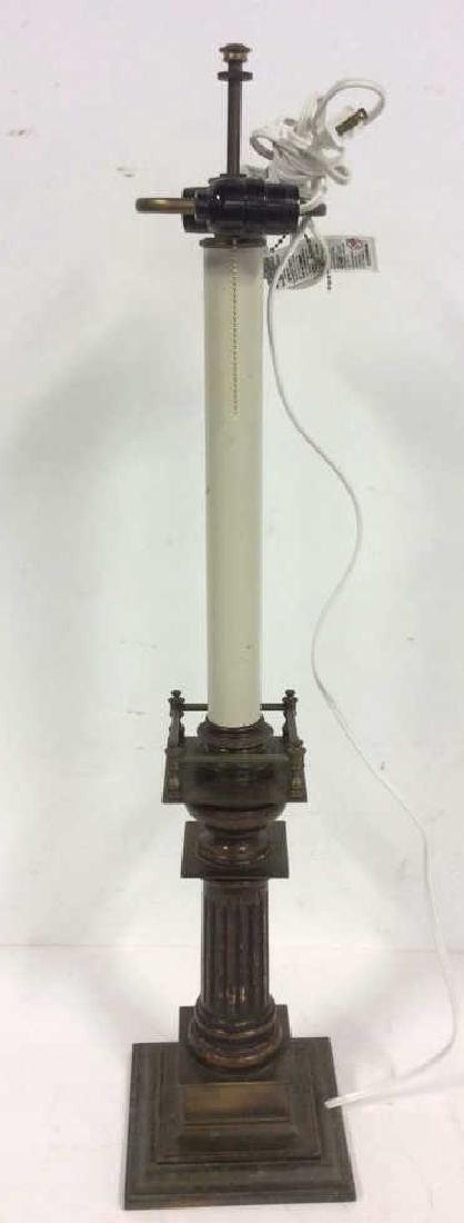 Vintage Brass and Wooden Table Lamp Vintage lamp has (1 of 7)