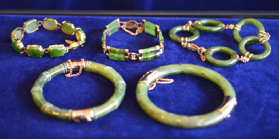 5 Piece Jade Bracelet Collection (1 of 5)