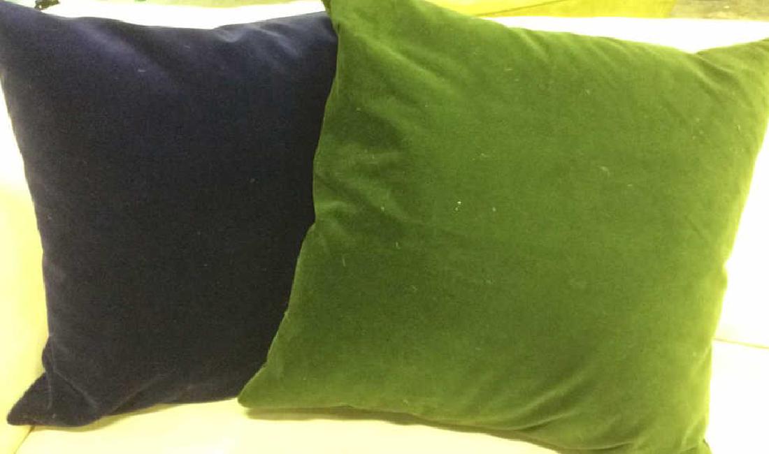 2 Velvet Throw Pillows (1 of 6)