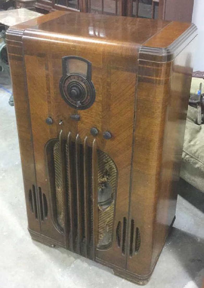 Antique Philco Art Deco  Victrola (1 of 10)
