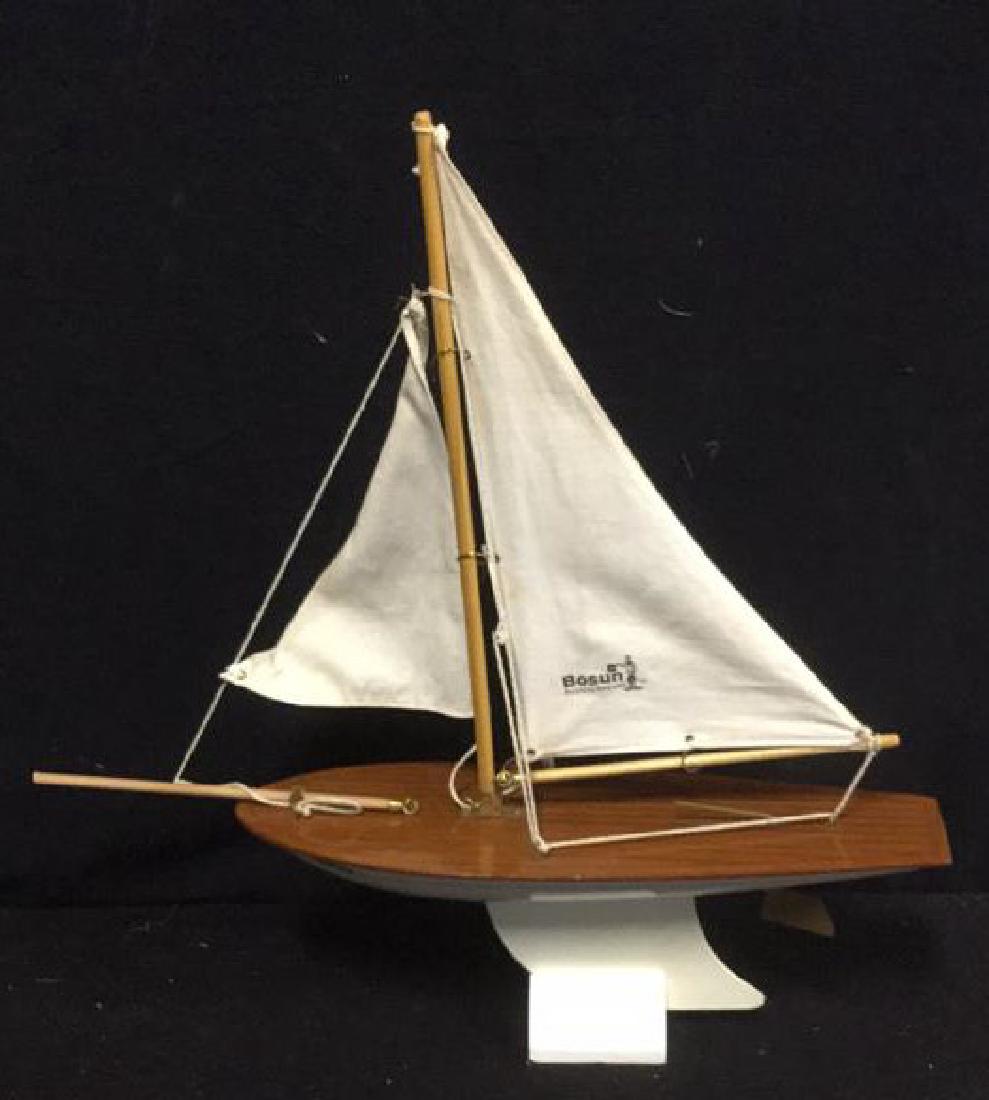 Vintage Model Wooden Sailboat Vintage wooden pond (1 of 8)