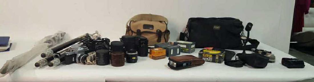 Group Lot of Vintage Cameras and Assessories Group Lot (1 of 9)