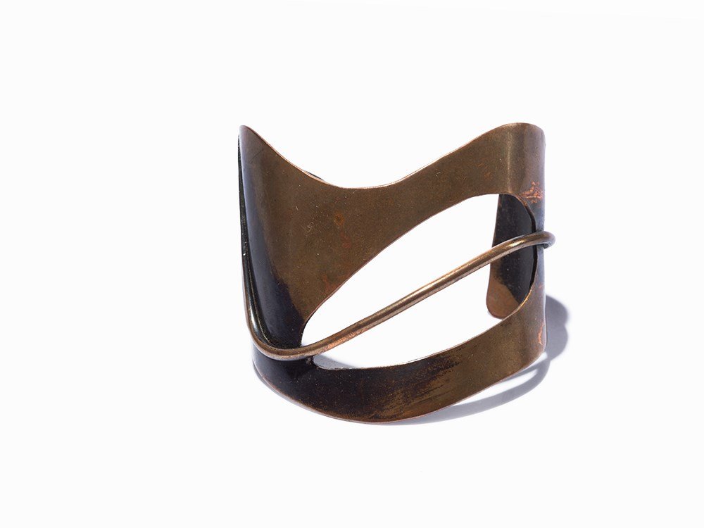 Arthur Smith, Cuff Bracelet, United States, C. 1950: Copper United States, circa 1950 Arthur Smith (1917–1982) Mid-century Modern Wide shaped cuff with cut-out design and applied wire work. 1 4/5” x 5 9/10” (height x length) This dynamic cuff feat