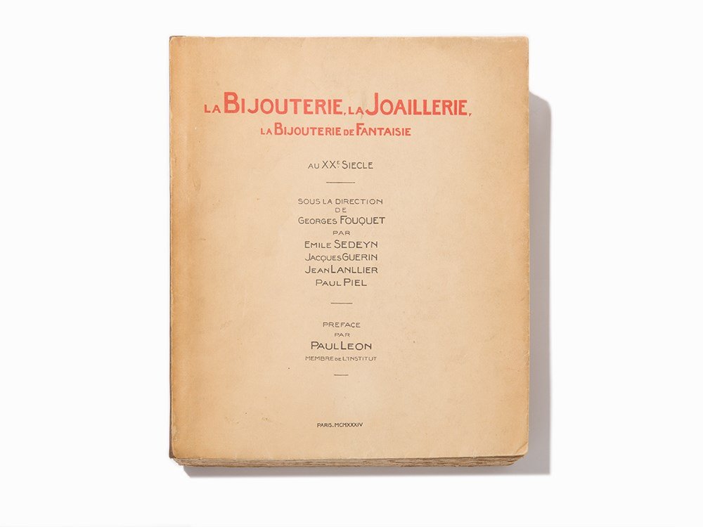 Fouquet, “La Bijouterie, La Joaillerie… “, Paris, 1934: Georges Fouquet (1862-1957) – French jeweler Full title: “La Bijouterie, la Joaillerie, la Bijouterie de Fantaisie au XXe Siecle” Paris, 1934 In original black and red printed wrappers Thick qua