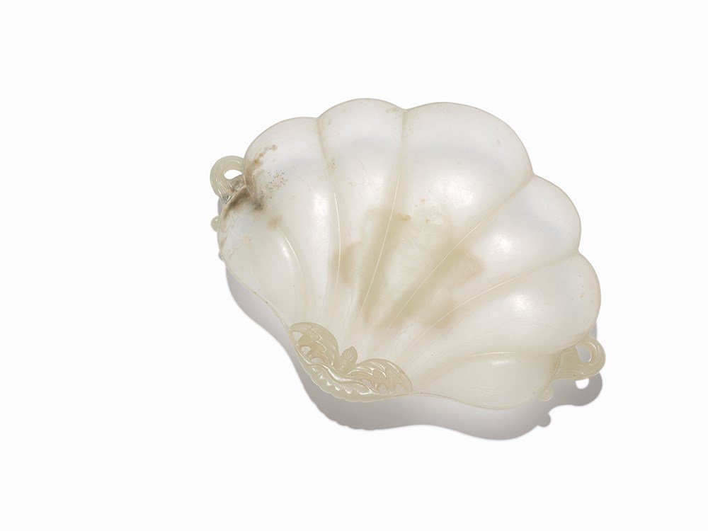 Mughal Style Carved Celadon Jade Shell Dish, Qing (1 of 7)