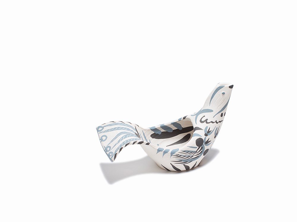 Pablo Picasso, 'Sujet colombe, mat', Ceramic Vase, 1959 (1 of 8)