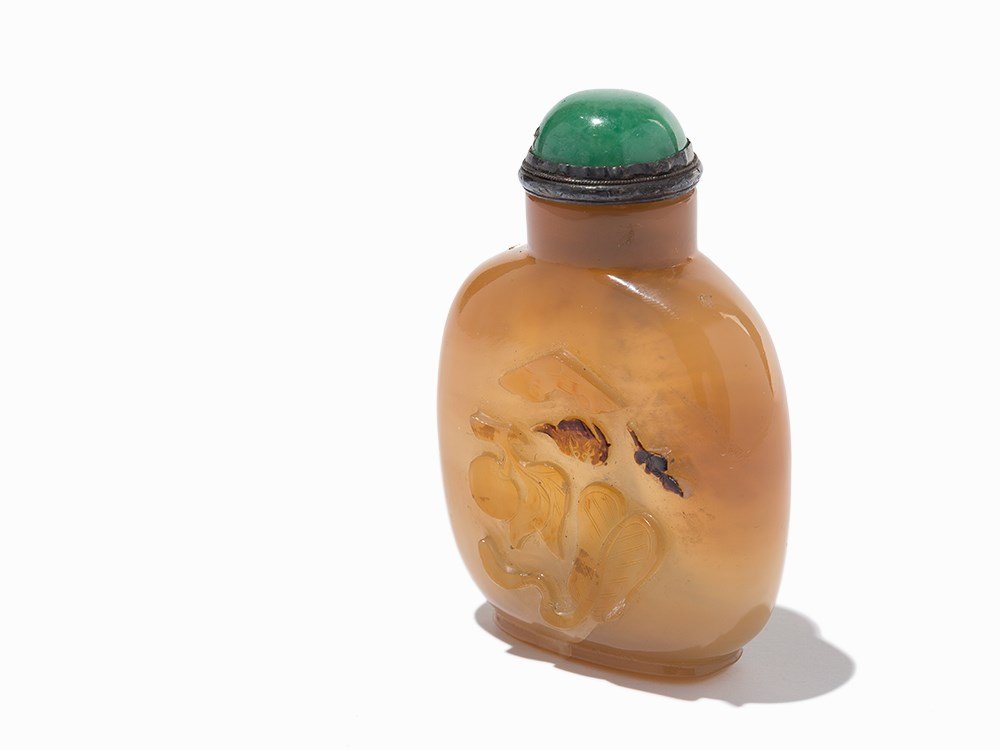 Cameo Agate Snuff Bottle with Auspicious Motifs, (1 of 10)