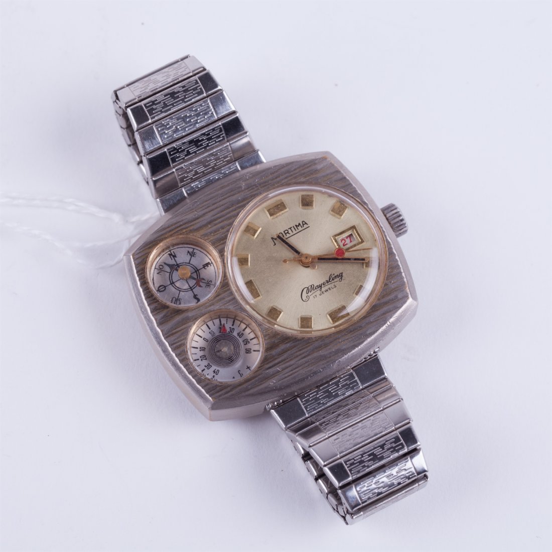Vintage "Mortime" Compass Thermometer mens watch.: Vintage "Mortime" Compass Thermometer mens watch. Gold color dial, applied indexes, baton hands. Manual wind movement, 17 jewels. Size: 46 x 40 mm. Very good working condition.