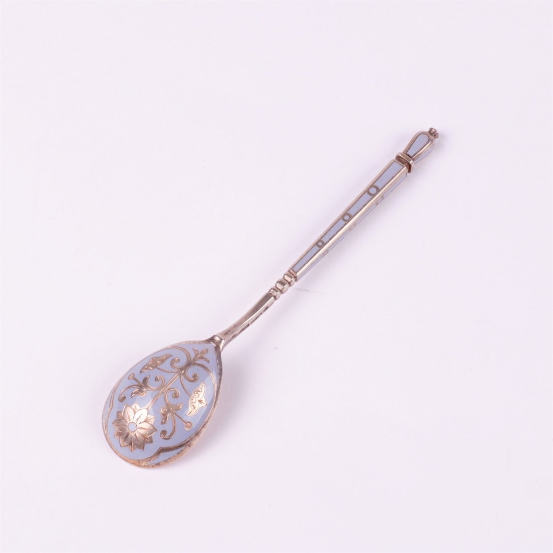 Russian silver spoon. Workshop of Grachev, makers mark: Russian spoon. Silver, gilding, enamel. Workshop of Grachev, makers mark of Alxander Petrov (also worked on Faberge). Petersburg, last quarter of the 19th century. Weight: 32 gr. Dimensions: 14 cm. lo