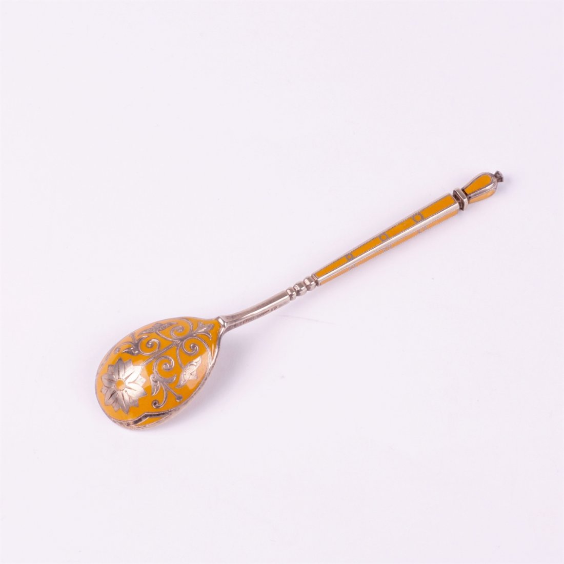 Russian silver spoon.Workshop of Grachev, makers mark: Russian spoon. Silver, gilding, enamel. Workshop of Grachev, makers mark of Alxander Petrov (also worked on Faberge). Petersburg, last quarter of the 19th century. Weight: 32 gr. Dimensions: 14 cm. lo