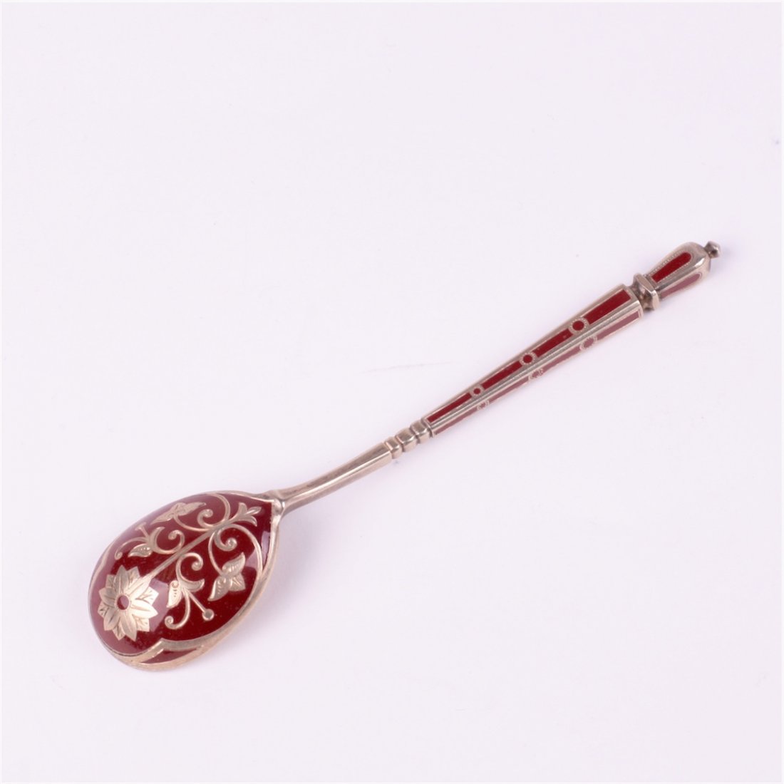 Russian silver spoon.Workshop of Grachev, makers mark: Russian spoon. Silver, gilding, enamel. Workshop of Grachev, makers mark of Alxander Petrov (also worked on Faberge). Petersburg, last quarter of the 19th century. Weight: 32 gr. Dimensions: 14 cm. lo