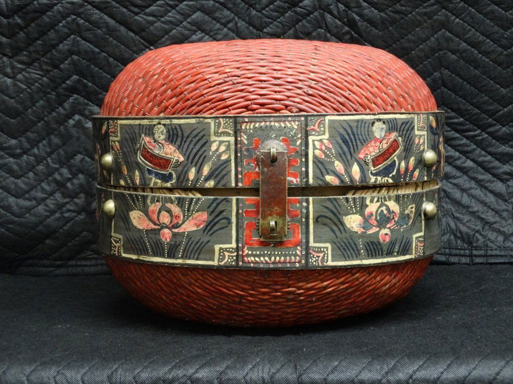 A Finely Painted Wood & Brass Chinese Wedding Basket (1 of 6)
