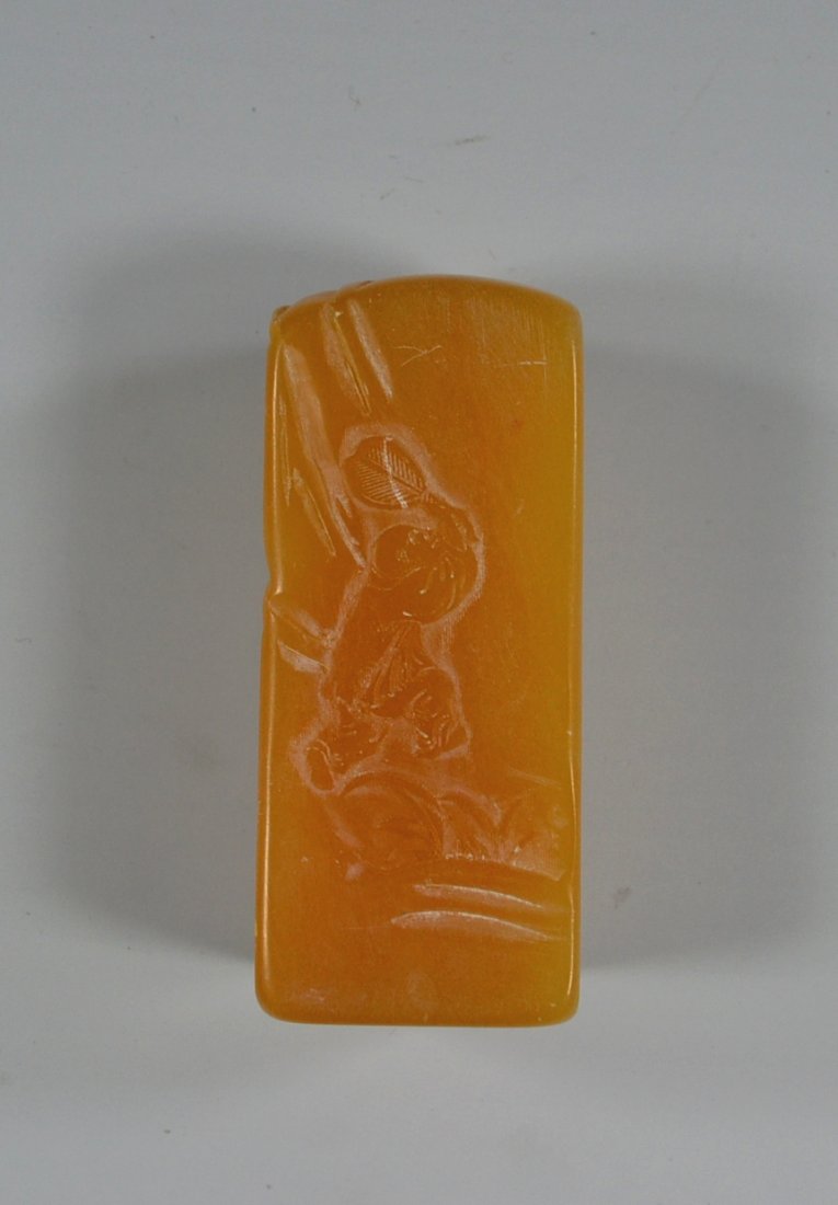 A FINE CHINESE SOAPSTONE SEAL: A FINE CHINESE SOAPSTONE SEAL 2.75"