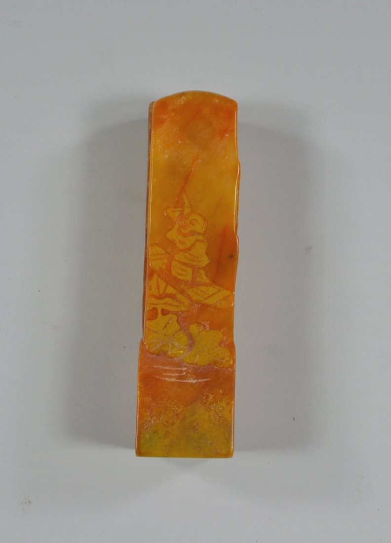 A FINE CHINESE SOAPSTONE SEAL: A FINE CHINESE SOAPSTONE SEAL 3.5"