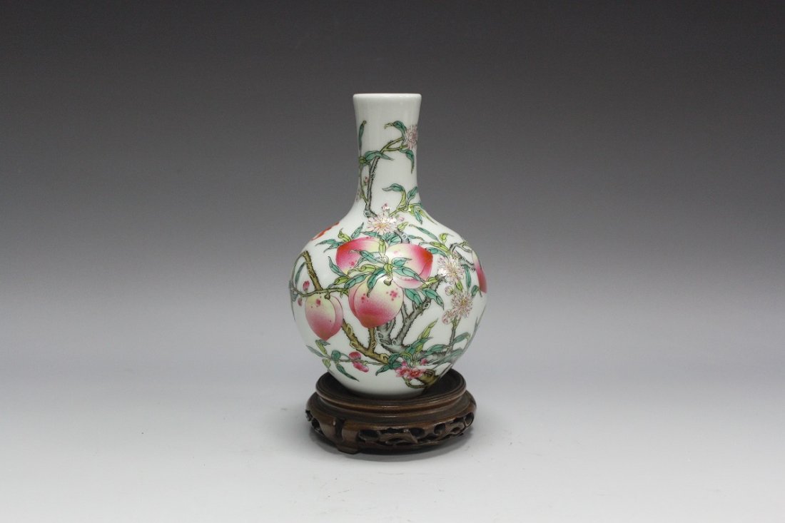 A Fine Chinese Small Peaches Vase (1 of 3)