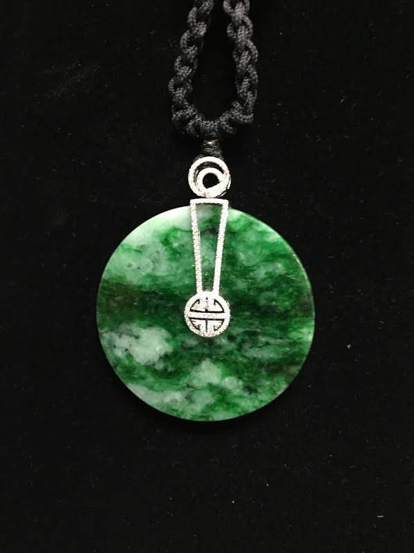 A Fine Natural Jade Pendant With Diamond (1 of 2)