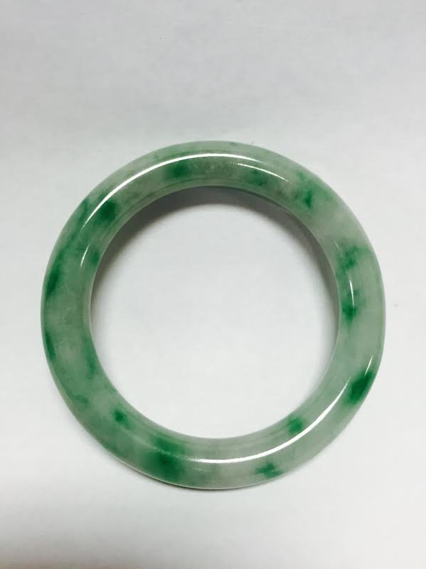 A Fine Natural Jade Bracelet (1 of 3)