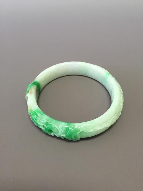 A Fine Natural Jade Bracelet (1 of 4)