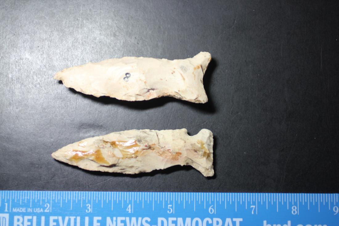 3 7/8" Archaic Fish Tail Blade & 4"L Hemphill, Missouri (1 of 2)