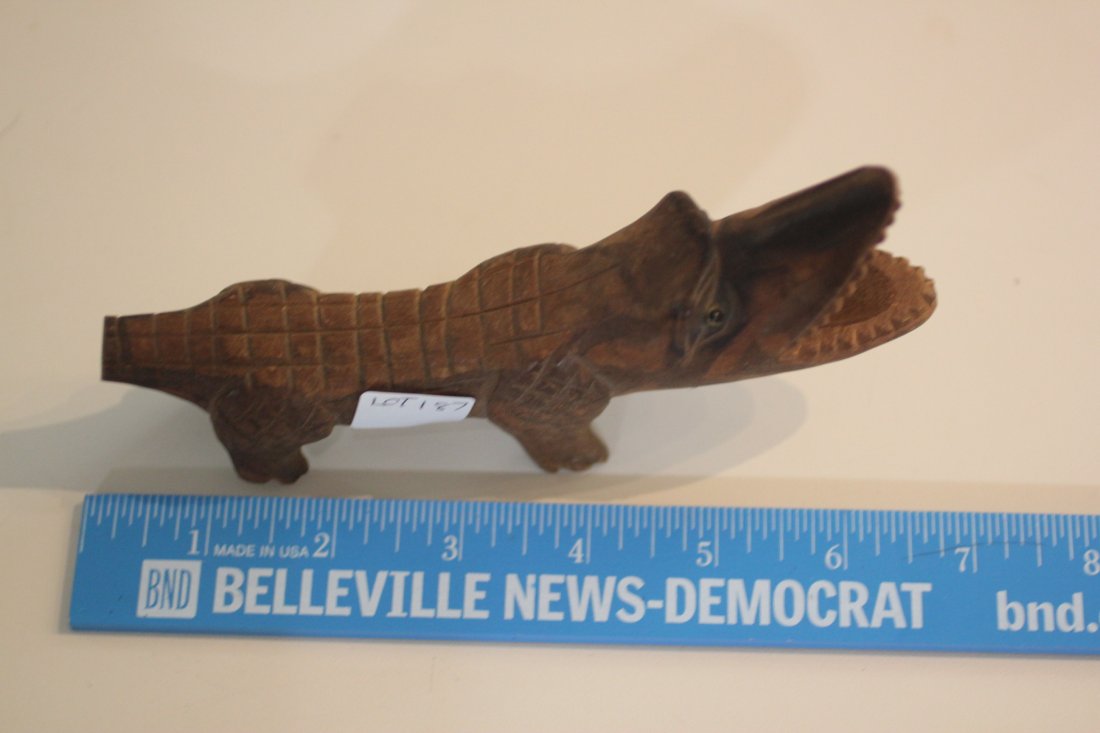 6 1/4"L Hand Carved Seminole Alligator Pipe w/ Glass (1 of 2)