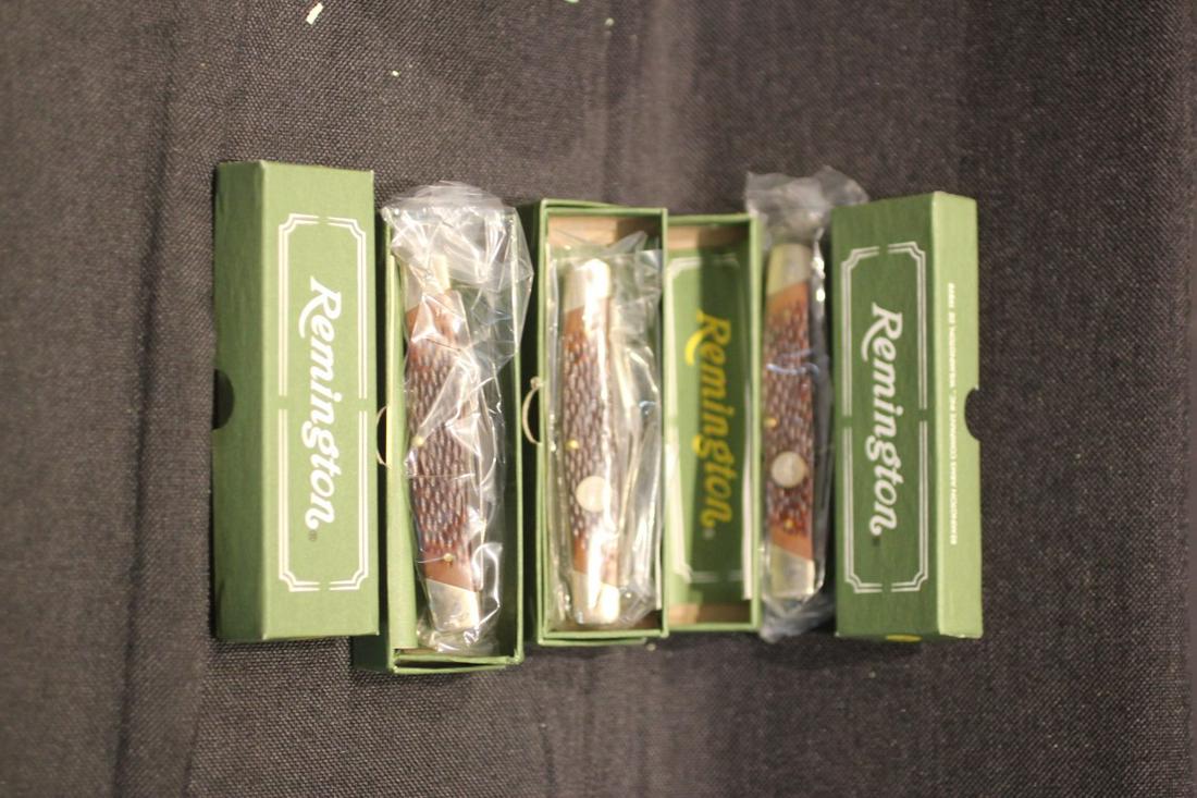4 USA Remington Pocket Knives (1 of 2)