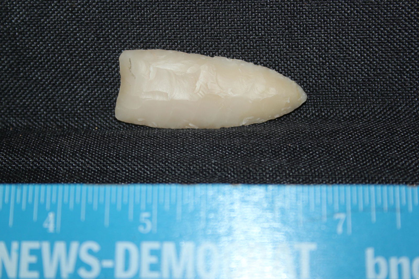2 7/16" L Clovis, Translucent, KY (1 of 3)
