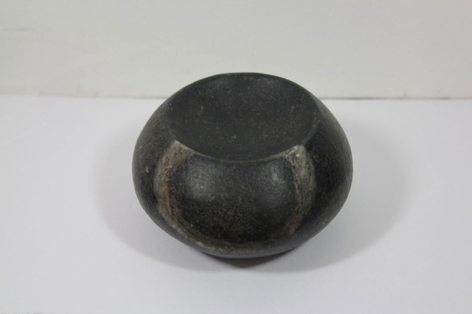 3 13/16" L x 1 7/8" W Cupped Discoidal, Jackson Cnty,: 3 13/16" L x 1 7/8" W Cupped Discoidal, Jackson Cnty, IL