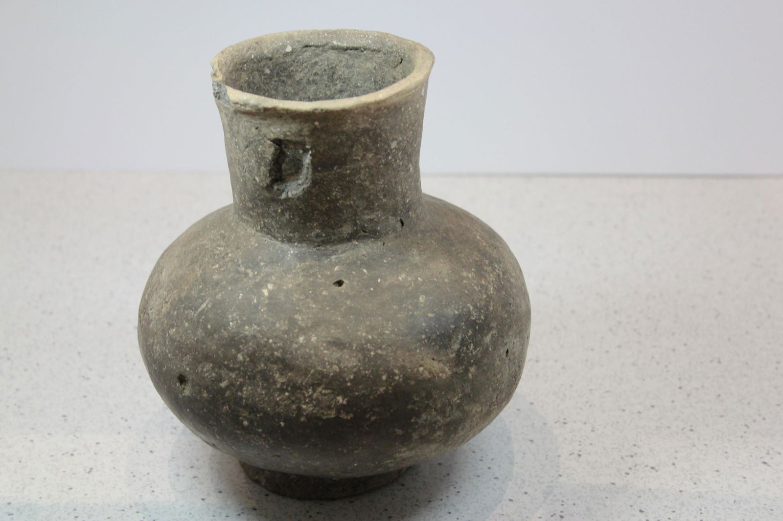 5 1/2" H x 5 1/2 W Mississippian Water bottle,w/coa (1 of 5)