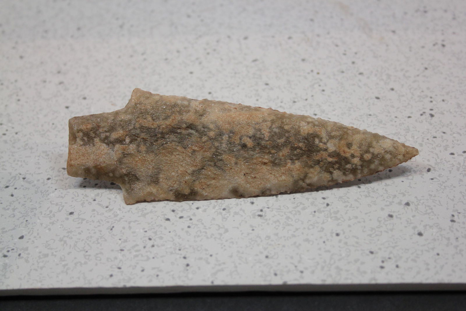 5 1/8" L Sugar Quartz Stemmed Hardin Cache Blade, Clay (1 of 3)