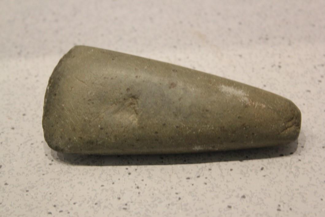 4 11/16" L Celt, St Clair Cnty, IL (1 of 2)