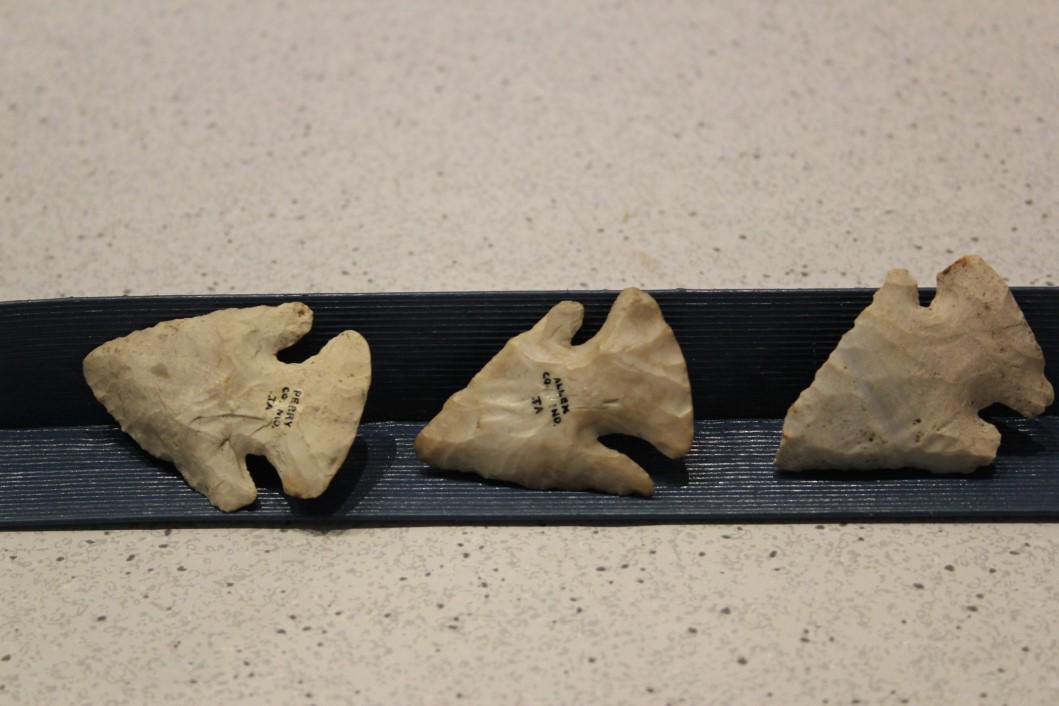 Lot of 3 Thebes, 2 7/16" L, Perry Cnty MO, 2 5/16" L (1 of 2)