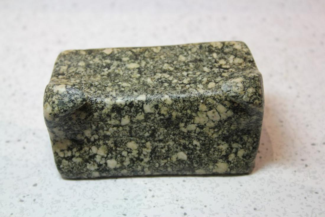 3 5/16" L X 2 1/8" W HOOK SADDLE BANNERSTONE, ST. (1 of 4)