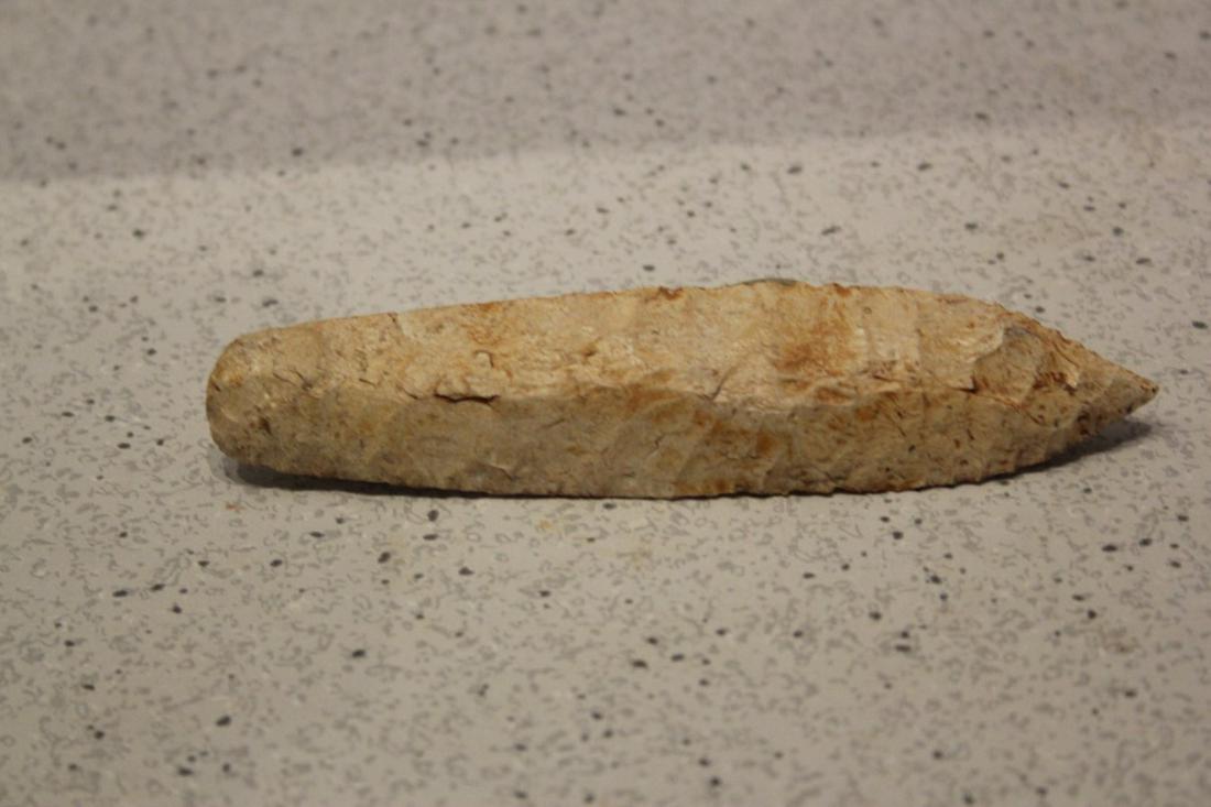 5 1/8" L AGATE BASIN, ST. LOUIS CO., MO (1 of 2)