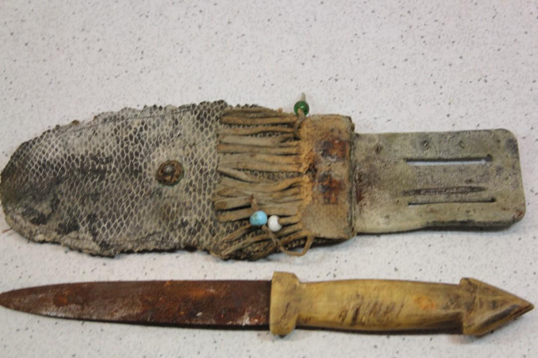 13 1/4" L Sheath w/ Knife (DAG) Plains Indian (1 of 2)