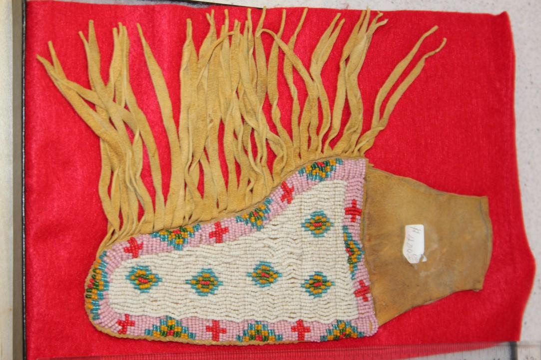 Sioux Beaded Holster (1 of 1)