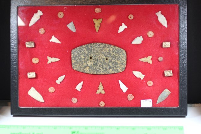 Gorget, Beads & Arrowheads, Illinois: Gorget, Beads & Arrowheads, Illinois