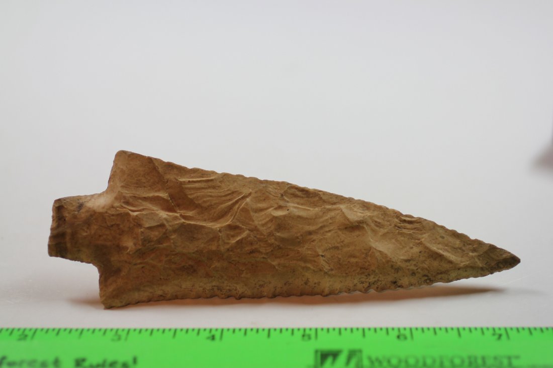 5 1/4"L x 1 3/4'W Illinois Beveled Dickson Type Point (1 of 2)