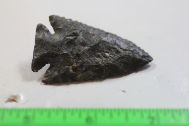 2 3/16"L Nice Corner Notched, Medina Co., Ohio (1 of 2)