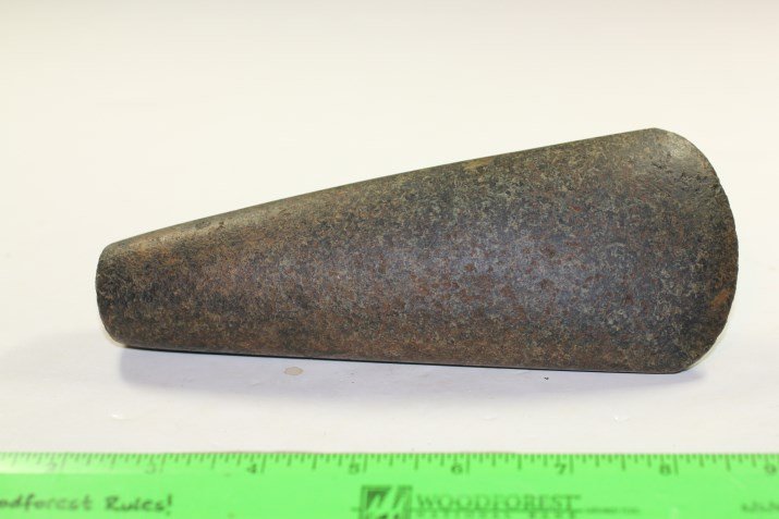 7 1/8'L x 2 v3/4"w Tap[erred Celt, St. Clair Co., (1 of 2)