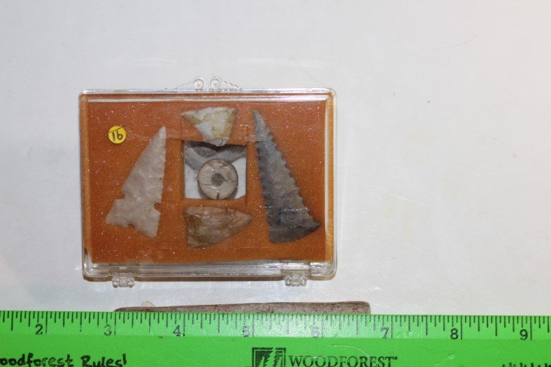 Cahokia Points & Bead, St. Clair Co., Illinois (1 of 1)