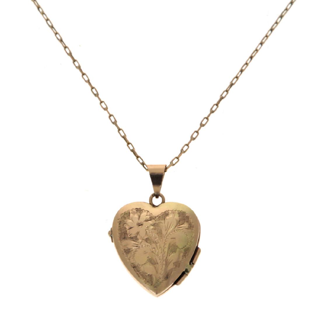 14k Yellow Gold Heart Shape Locket Necklace. (1 of 3)