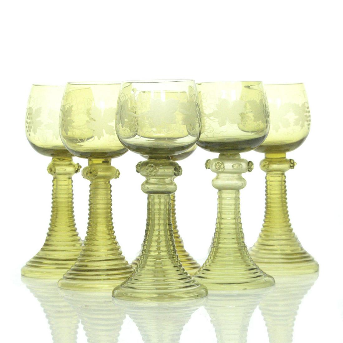 Set of Six Glass Rummer Cups Goblets. (1 of 3)
