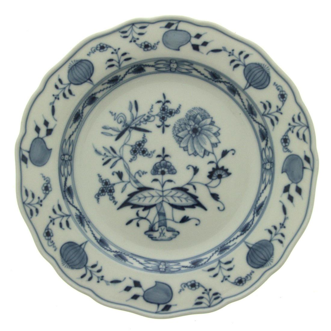 Meissen Porcelain Blue Onion Plate. (1 of 2)