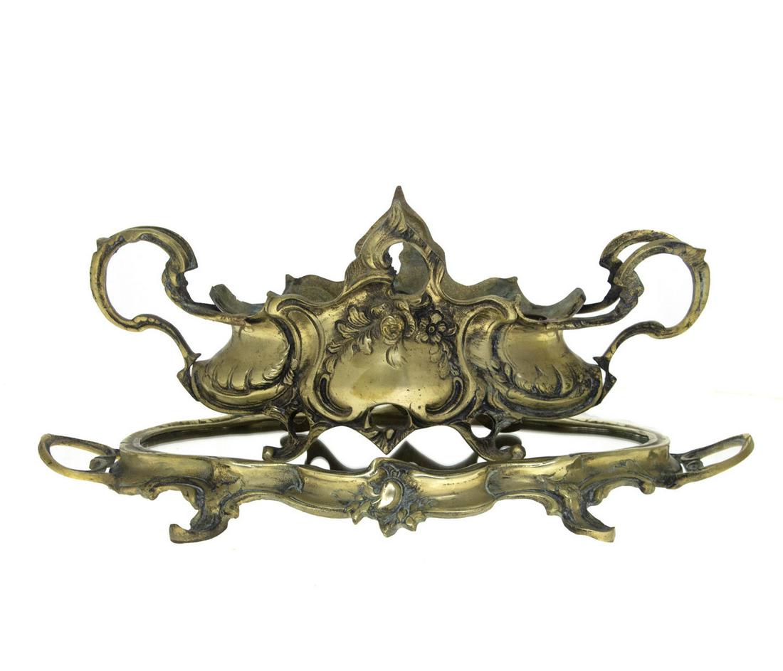 Brass Centerpiece Jardiniere on Plateau. (1 of 1)