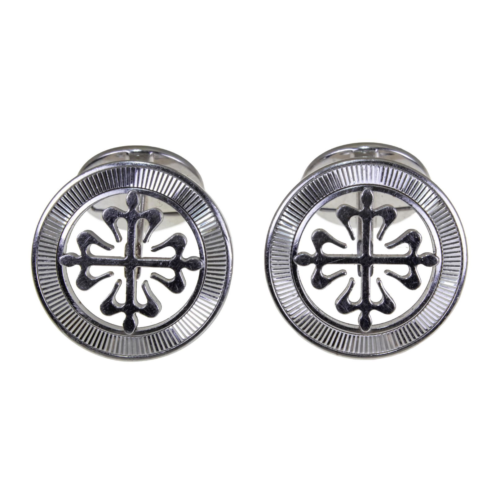 Patek Philippe Pair of 18k White Gold Cufflinks.: Patek Philippe Pair of 18k White Gold Cufflinks. Marked. Diameter: 19cm. 17.26gr.