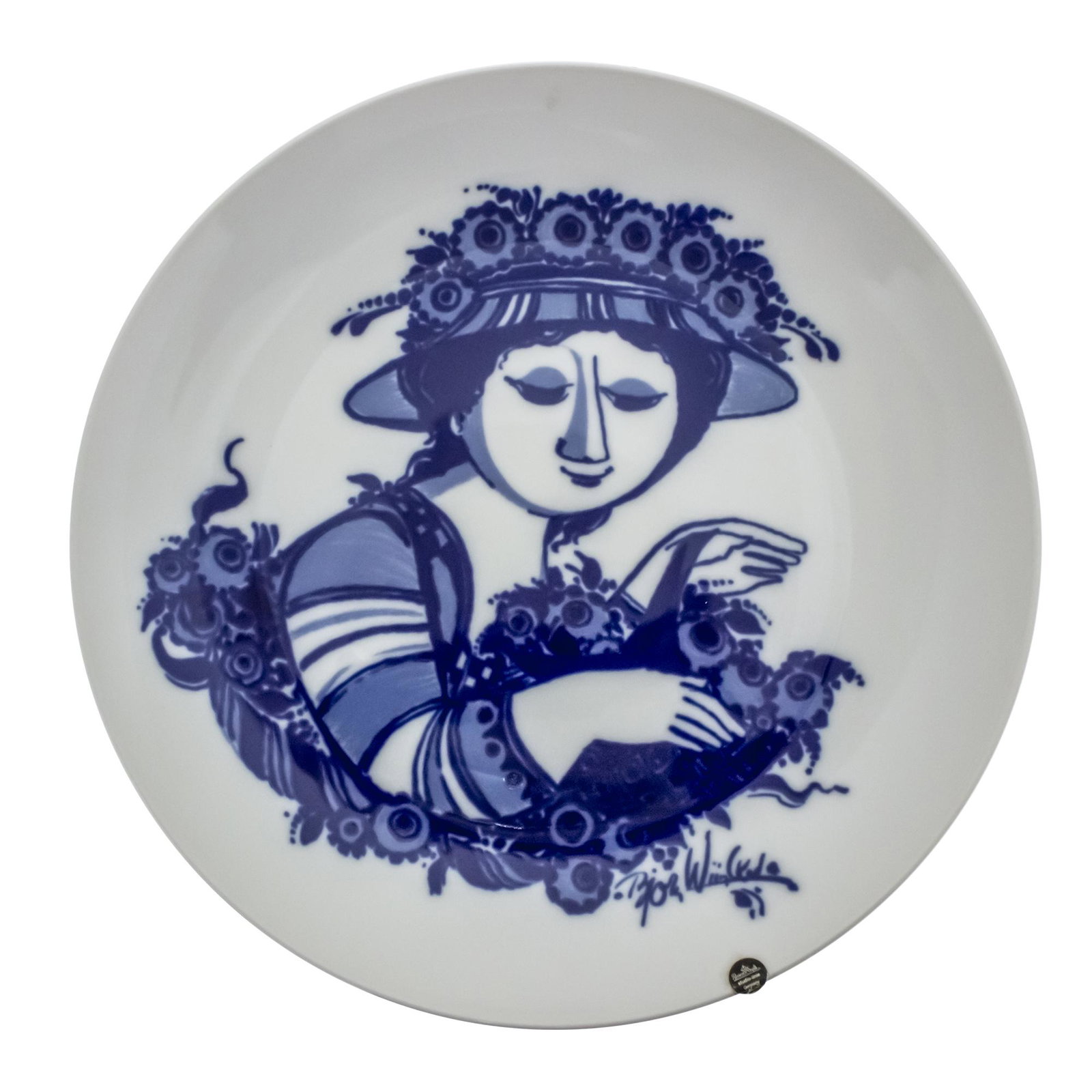 Bjorn Wiinblad (1918-2006) for Rosenthal Studio Linie: Bjorn Wiinblad (1918-2006) for Rosenthal Studio Linie Large Plate. Marked. Diameter: 33cm.
