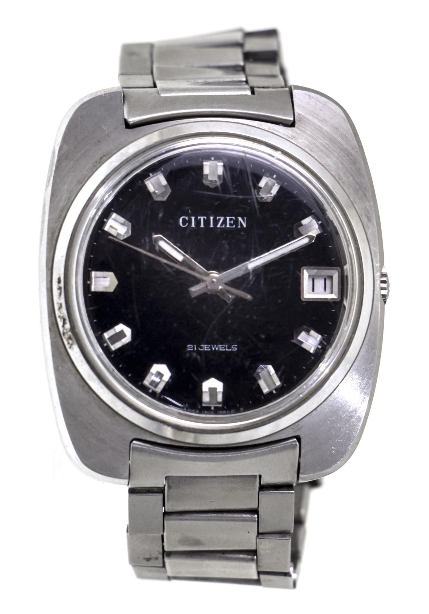 Citizen Wrist Watch.: Citizen Wrist Watch. Mechanical movement. Working condition. Stainless steel bracelet with original deployment clasp. 42x37mm.
