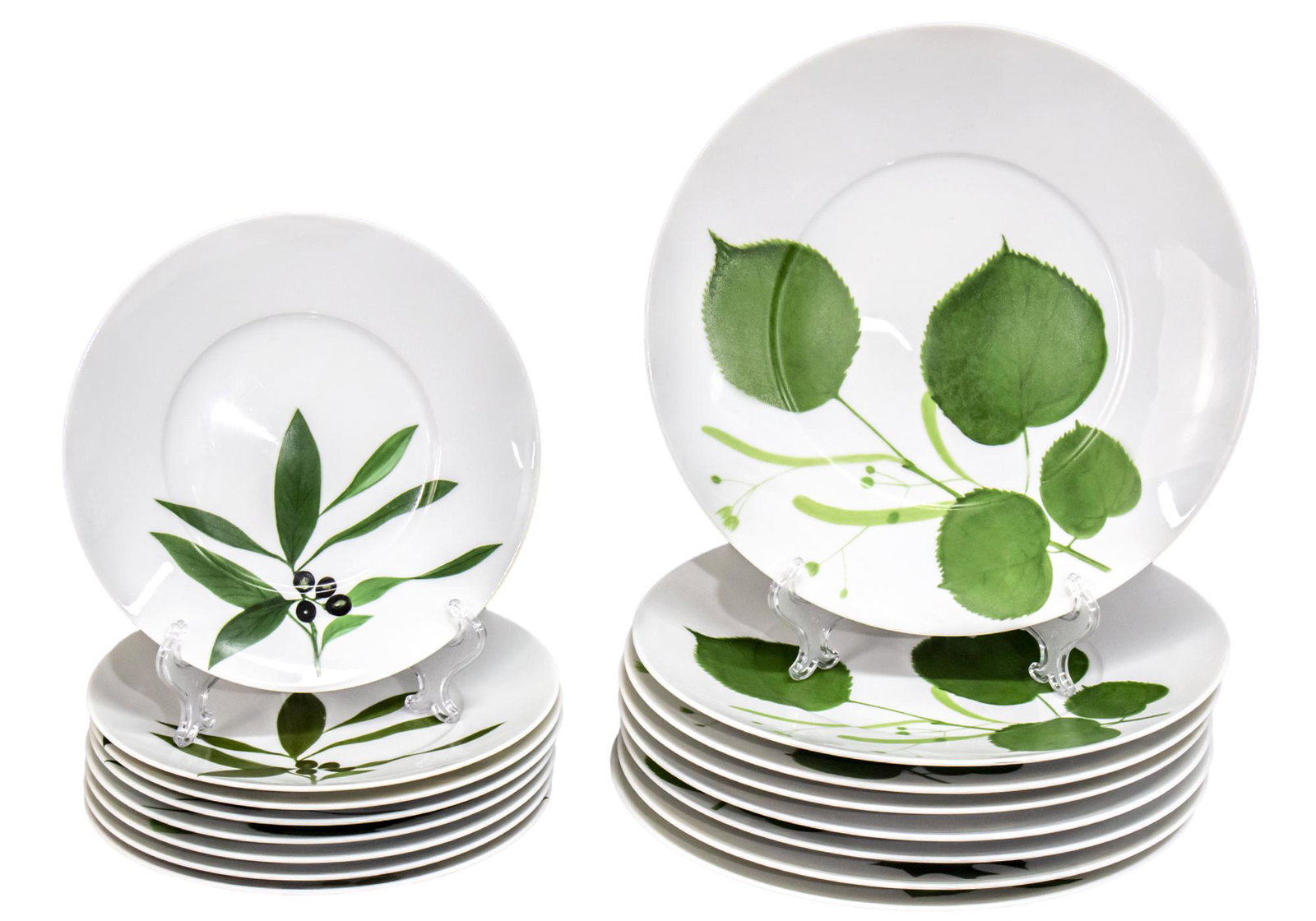 Chastanger Limoges Set of 16 Plates. (1 of 2)